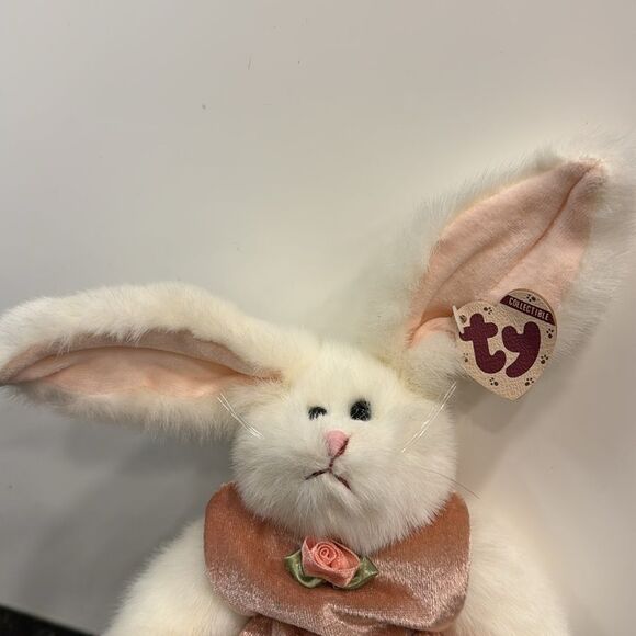 TY 1993 Vintage White Bunny Sara Attic Treasures Collection Plush Collectible - Picture 2 of 9